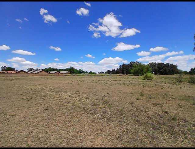 8,094M² VACANT LAND FOR SALE IN RIVERSDALE